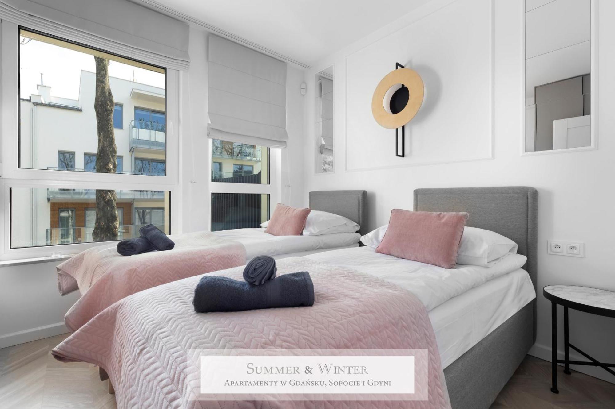 4 Stars, New Luxury Butterfly & Bike Apartments, Gdynia Orlowo, 15 Wyposazonych Mieszkan, Z Sypialnia, Winda I Platnym Parkingiem, Wysoki Standard Summerwinter, Blisko Molo Orlowo, Drog Rowerowych, Stadniny I Golf Park المظهر الخارجي الصورة